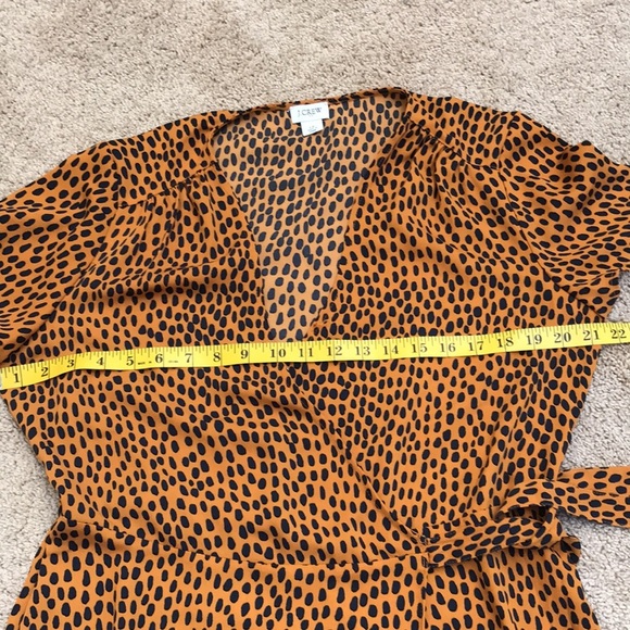 J. CREW amber with black Size 12 twill drapey wrap dress - Picture 12 of 12